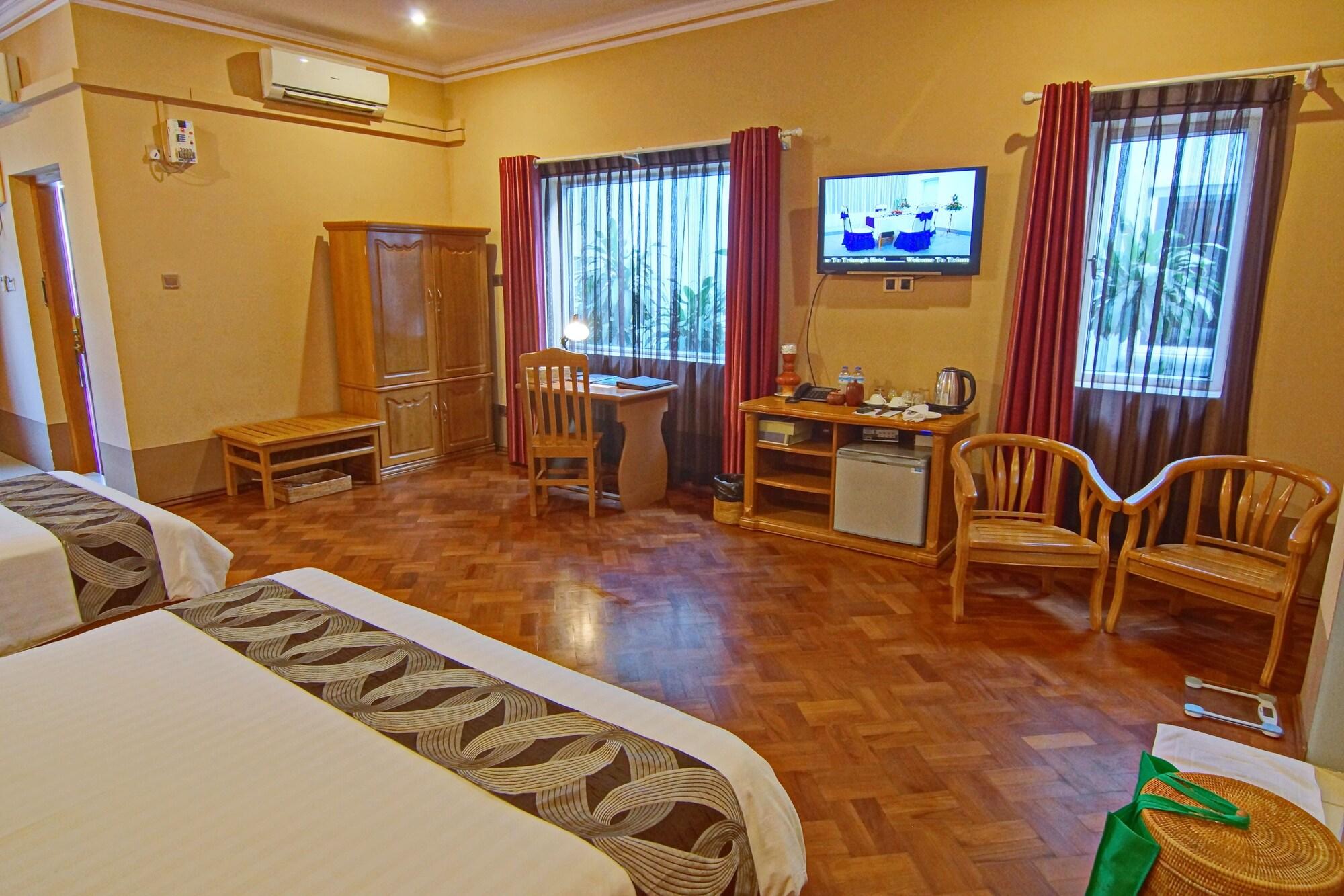 Triumph Hotel Mandalay Ngoại thất bức ảnh