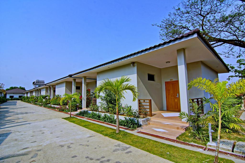 Triumph Hotel Mandalay Ngoại thất bức ảnh