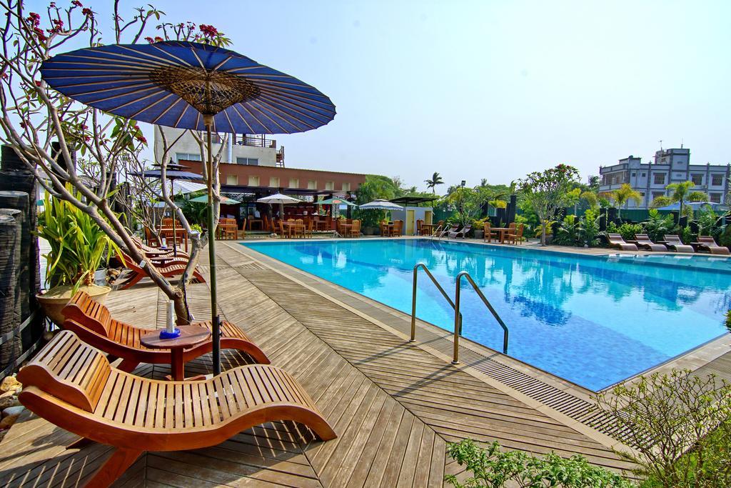 Triumph Hotel Mandalay Ngoại thất bức ảnh