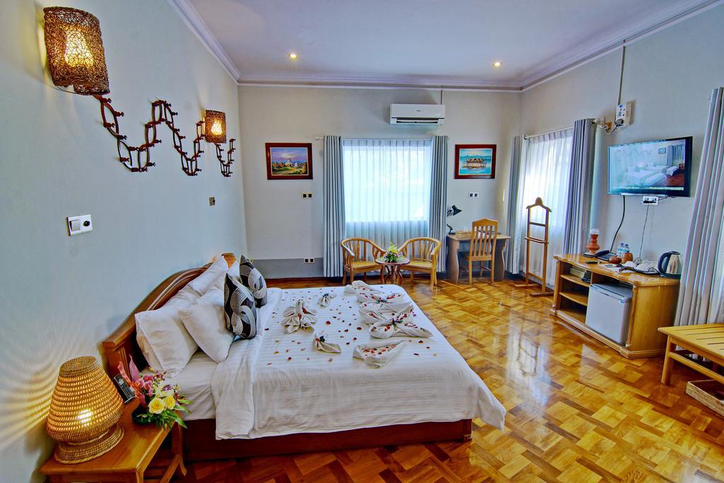 Triumph Hotel Mandalay Ngoại thất bức ảnh