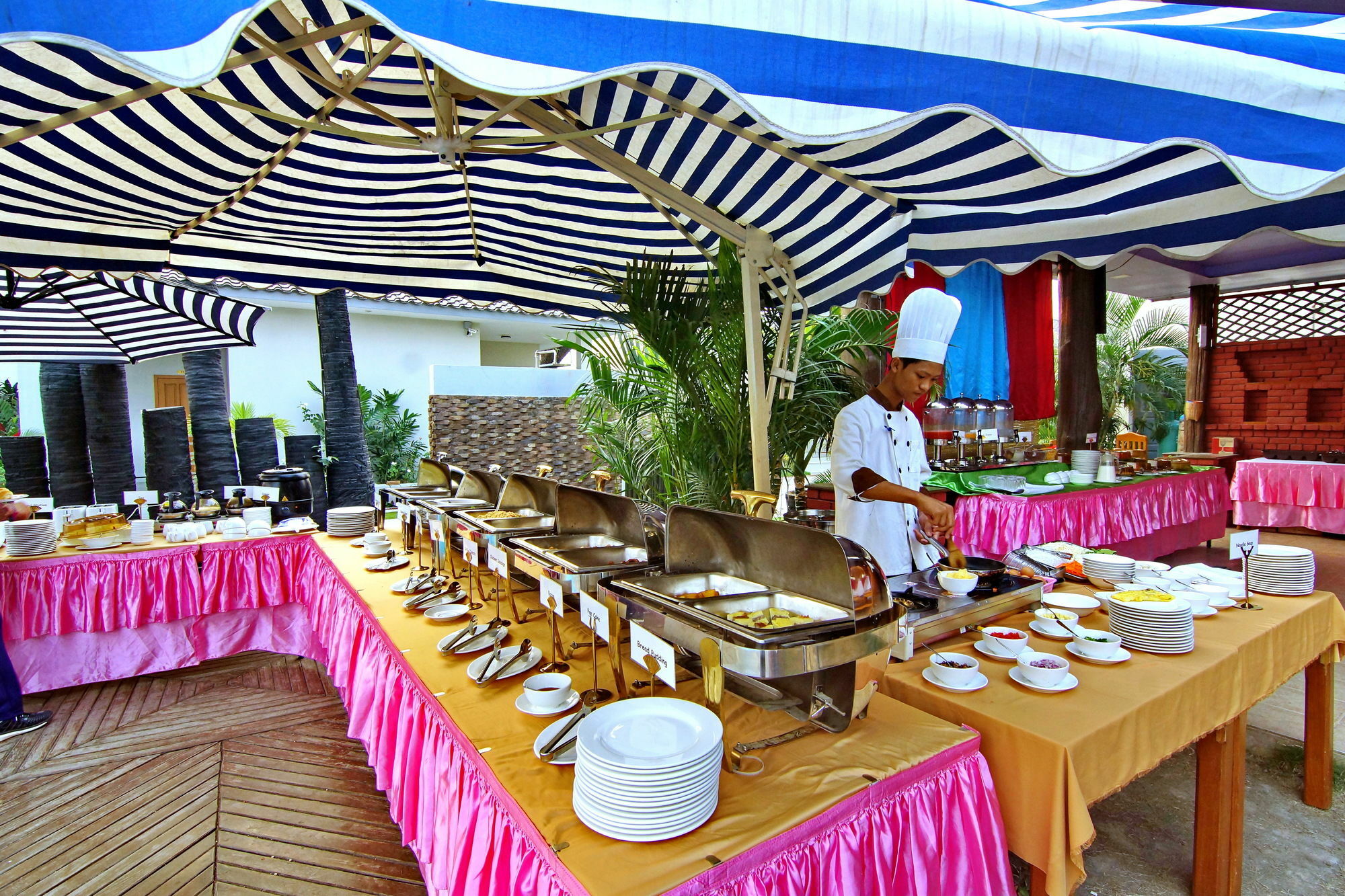 Triumph Hotel Mandalay Ngoại thất bức ảnh