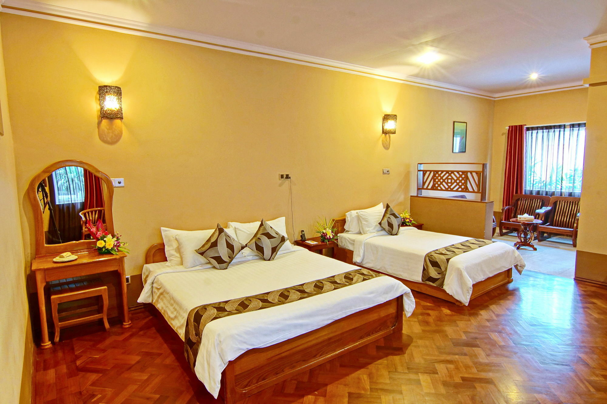 Triumph Hotel Mandalay Ngoại thất bức ảnh