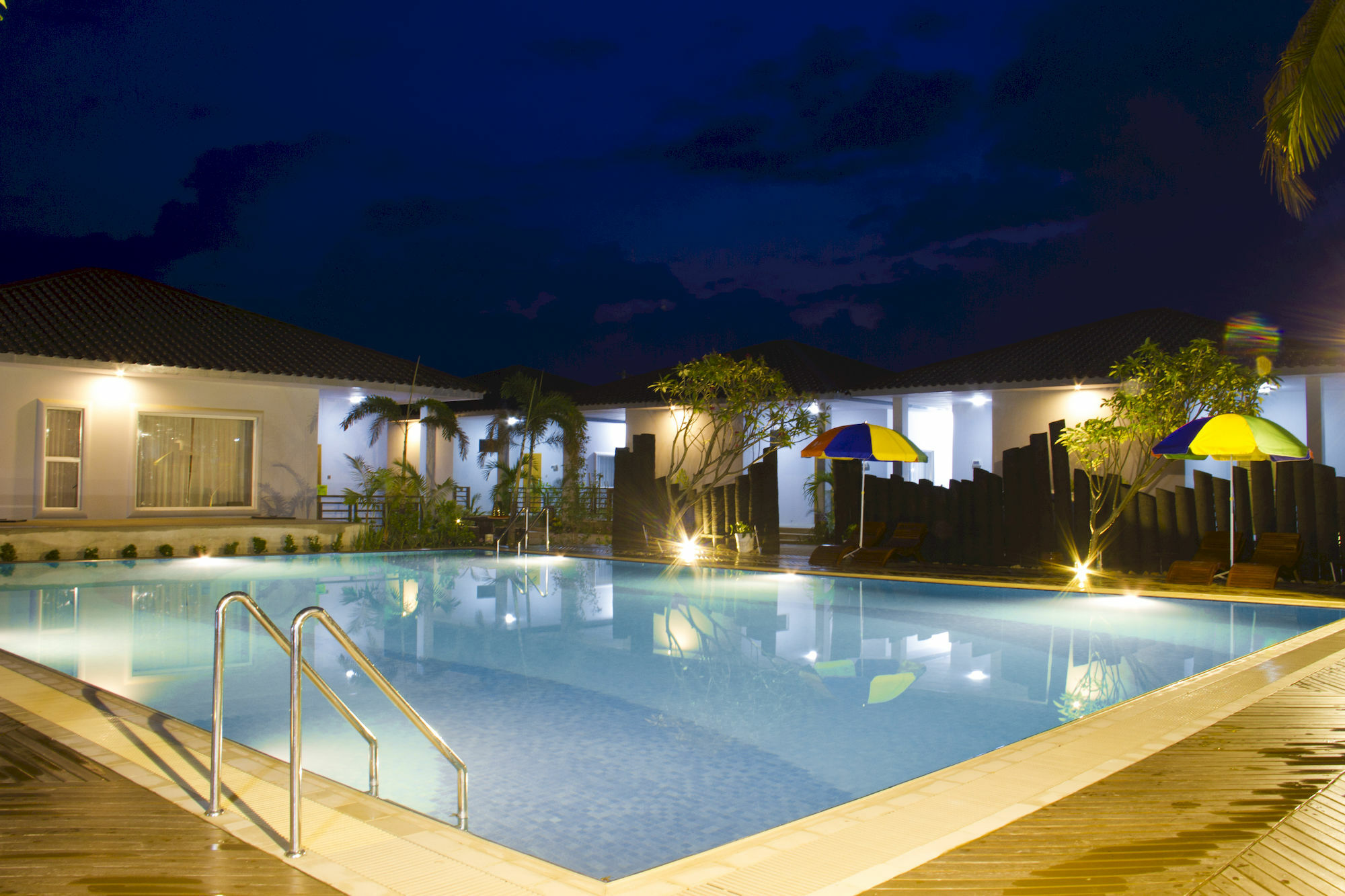Triumph Hotel Mandalay Ngoại thất bức ảnh