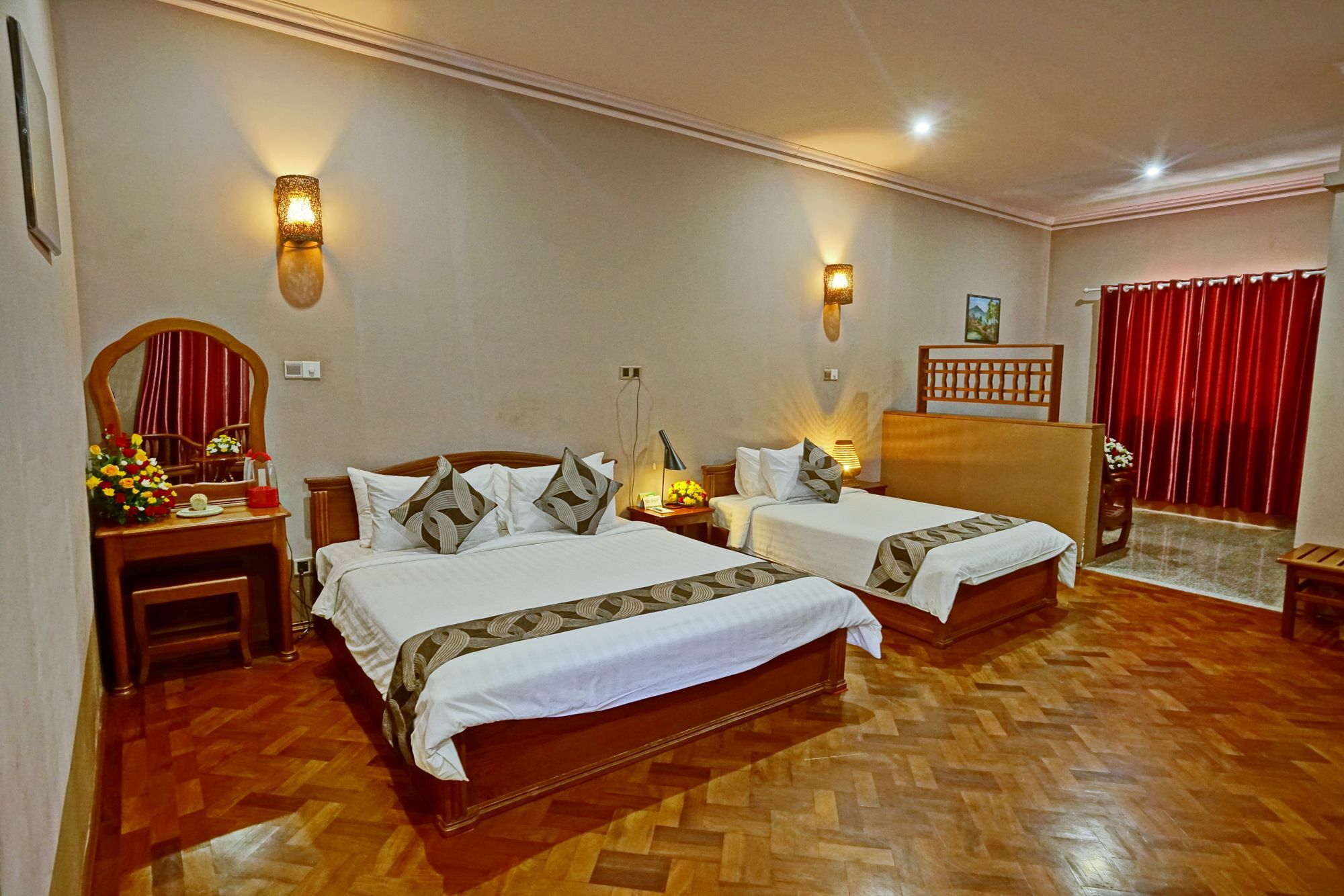 Triumph Hotel Mandalay Ngoại thất bức ảnh