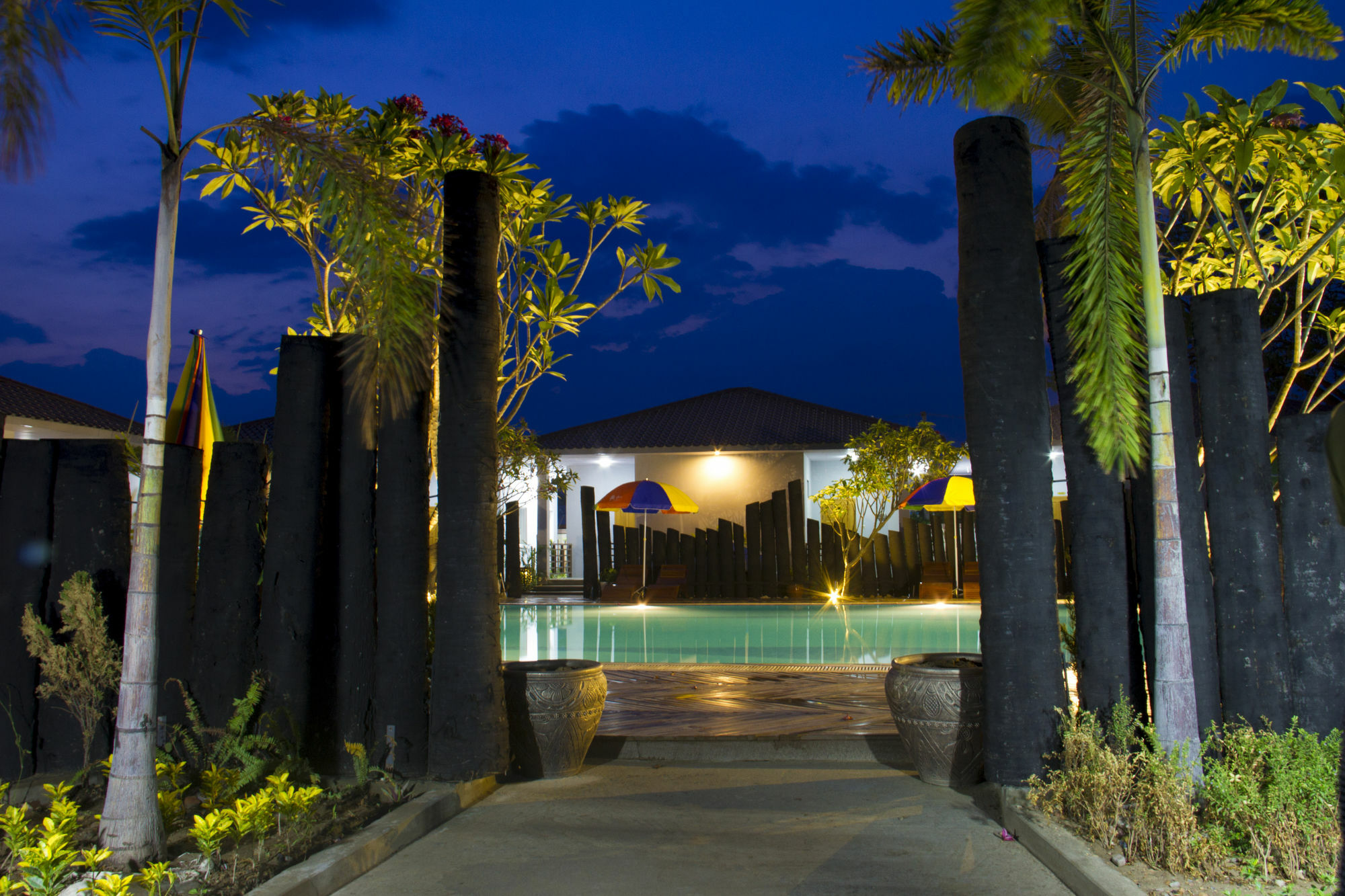 Triumph Hotel Mandalay Ngoại thất bức ảnh